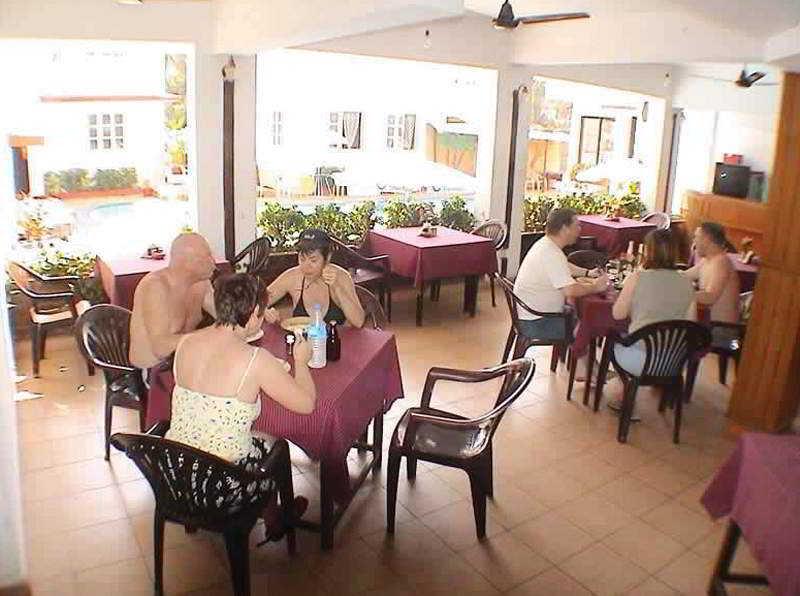 Ticlo Resorts Calangute Exterior foto