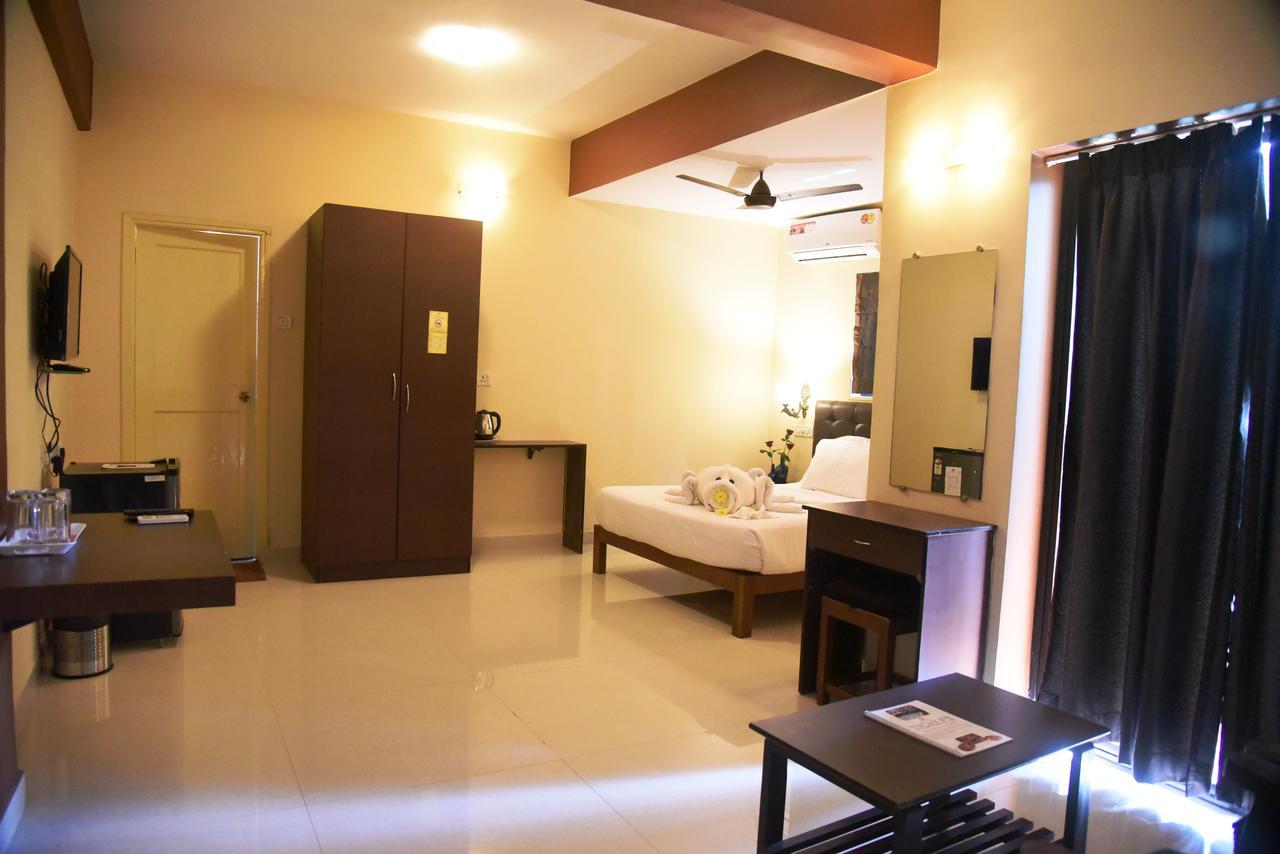Ticlo Resorts Calangute Exterior foto